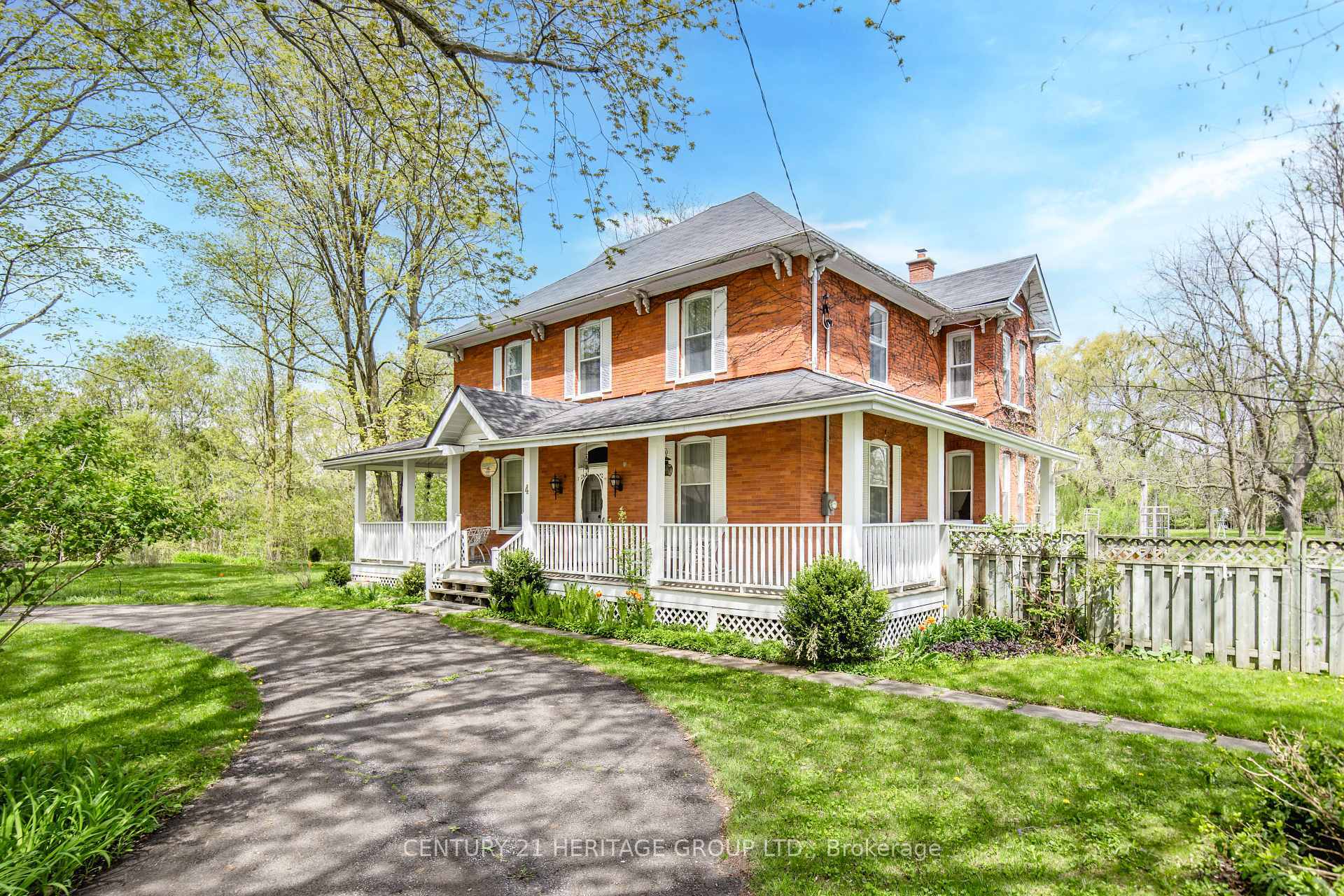 Property Photo: 4 Thomas Street ON L0M 1K0