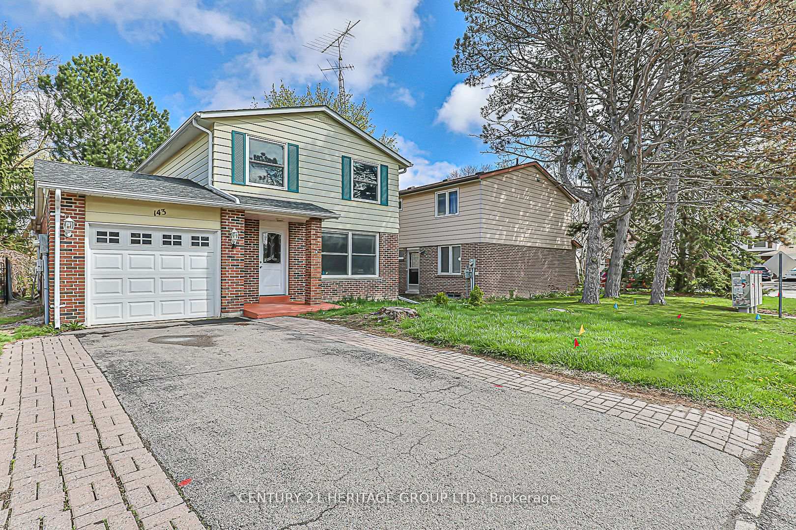 Property Photo: 143 Beswick Drive ON L3Y 1E8
