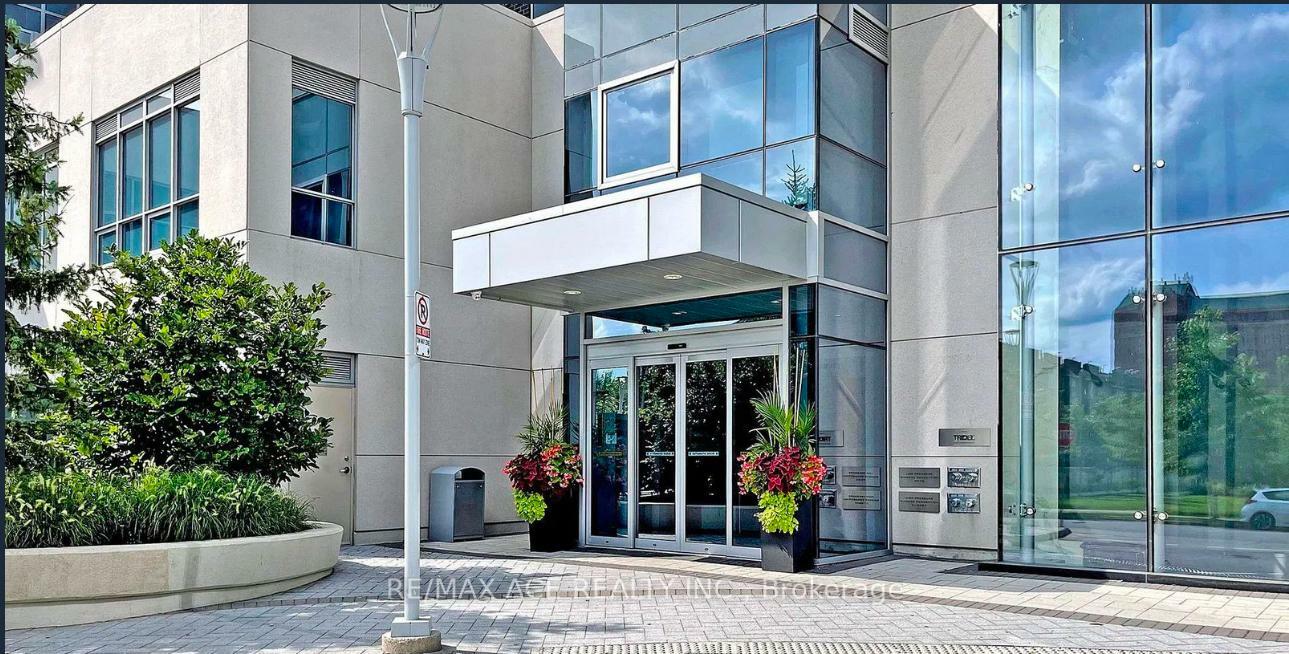Property Photo: 255 Village Green Square 409 ON M1S 0L7