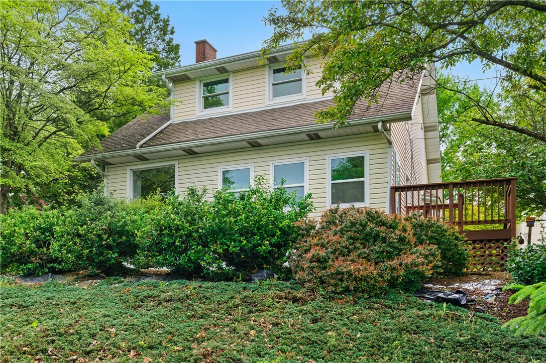 Property Photo: 2703 Conway Wallrose Rd PA 15005