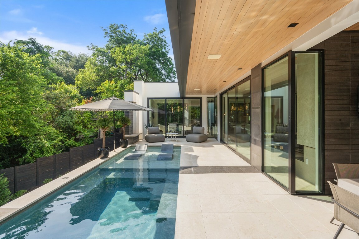 Property Photo: 1115 Gillespie Place TX 78704