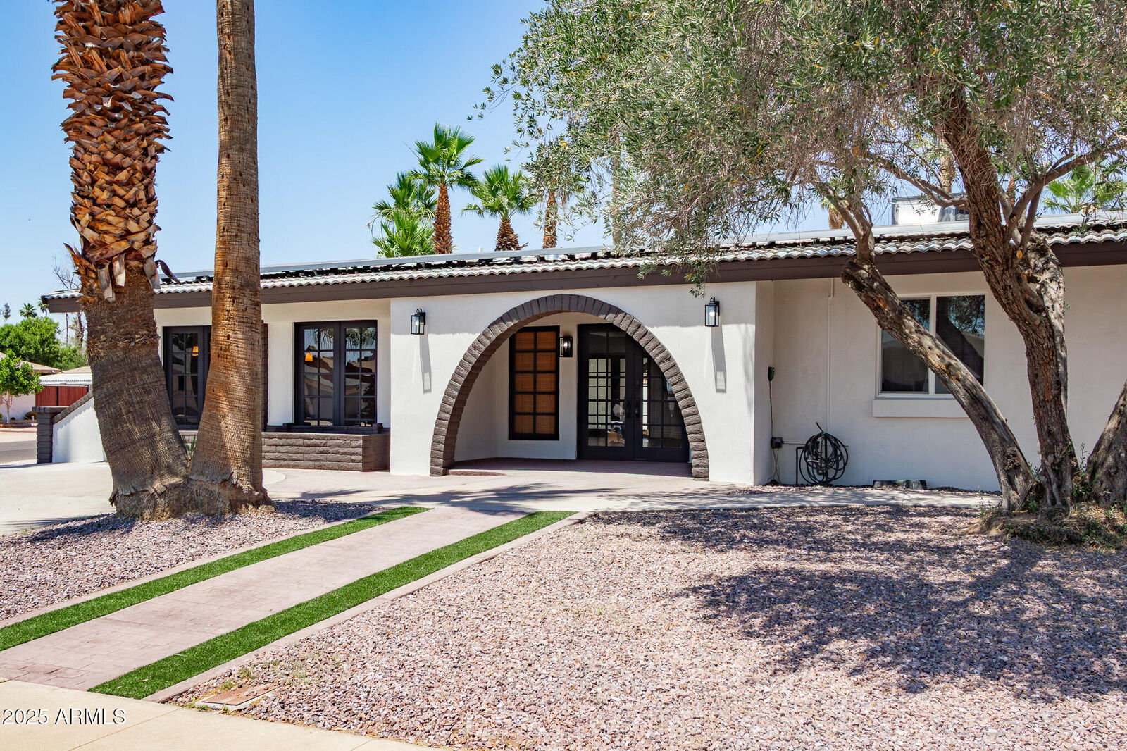 Property Photo: 3646 W Brown Street AZ 85051
