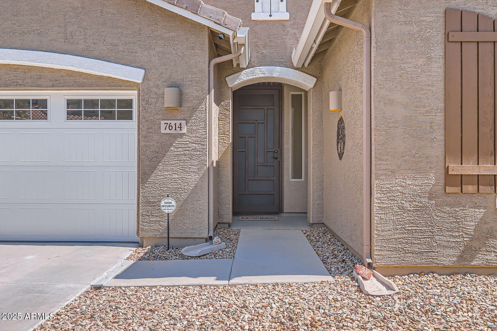 Property Photo:  7614 W Fetlock Trail  AZ 85383 