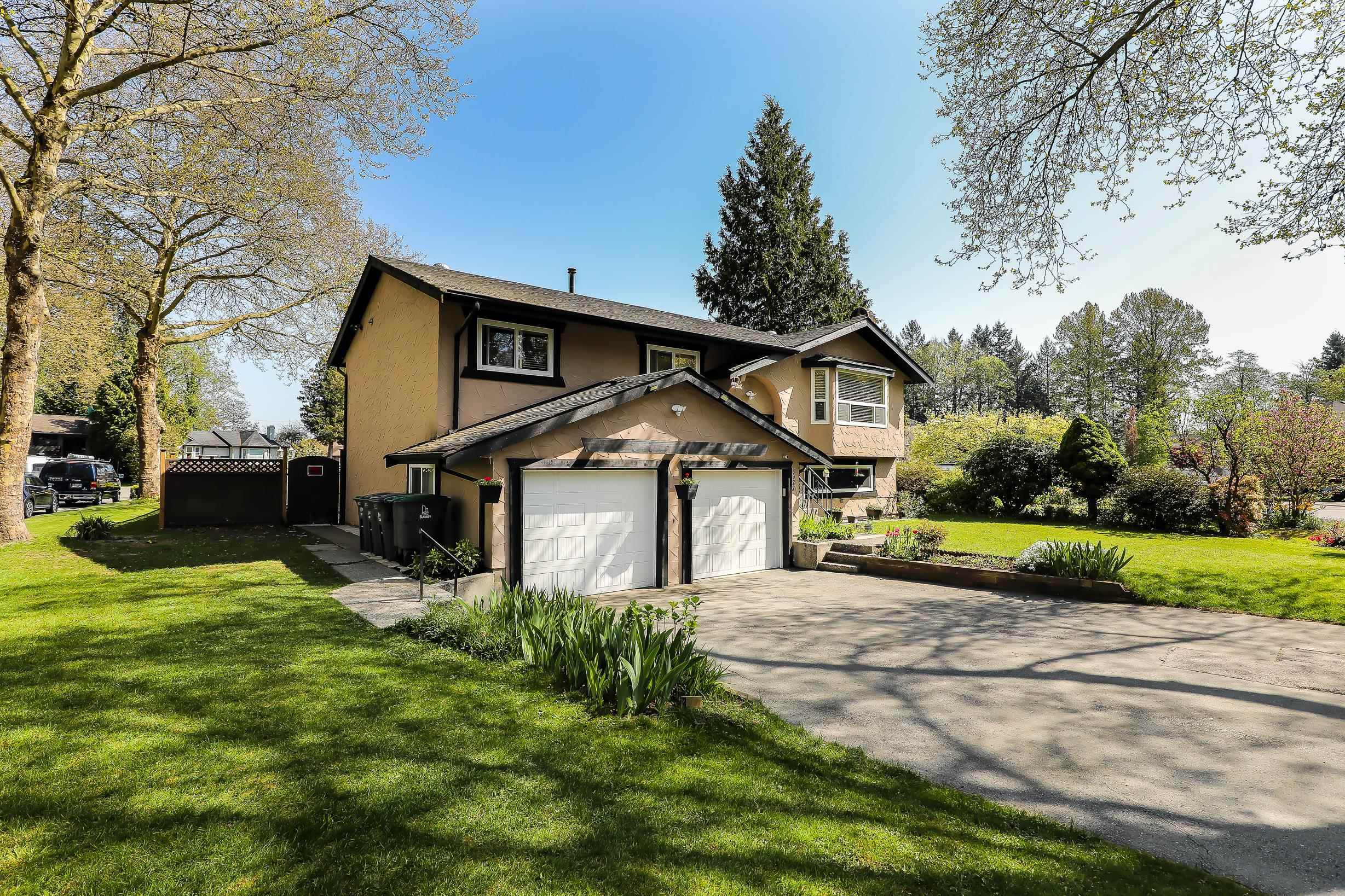 Property Photo: 8922 Edinburgh Street BC V3V 7C2