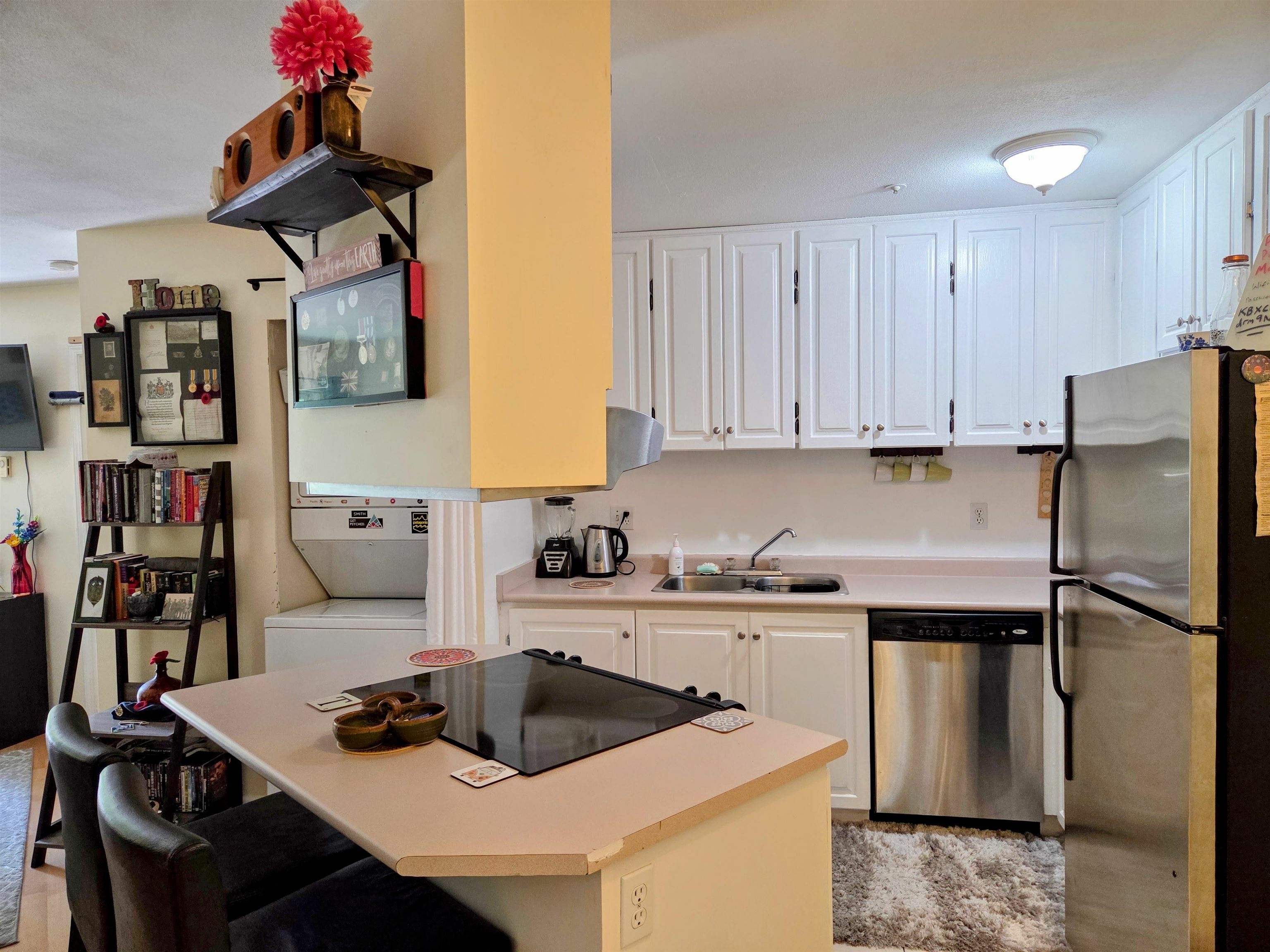 Property Photo: 40180 Willow Crescent 210 BC V8B 0M3