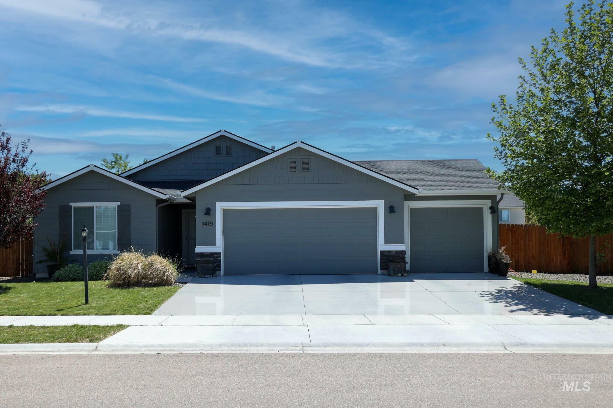 Property Photo:  1419 Gold St  ID 83644 