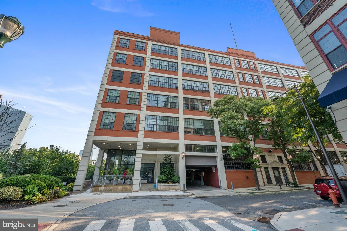 2429 Locust Street 41 319  Philadelphia PA 19103 photo