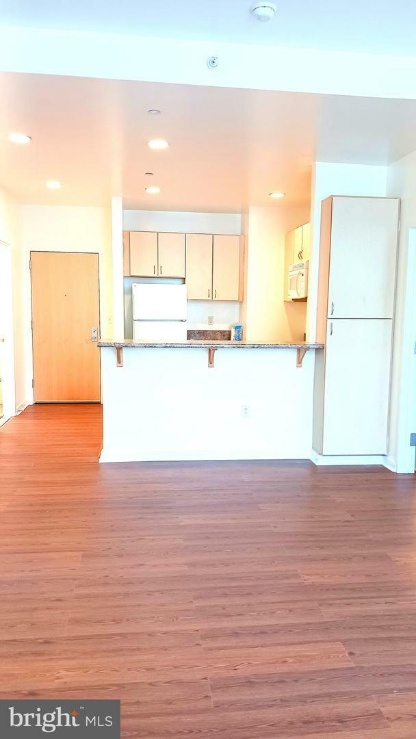 Property Photo: 111 9th Street N 707 PA 19107