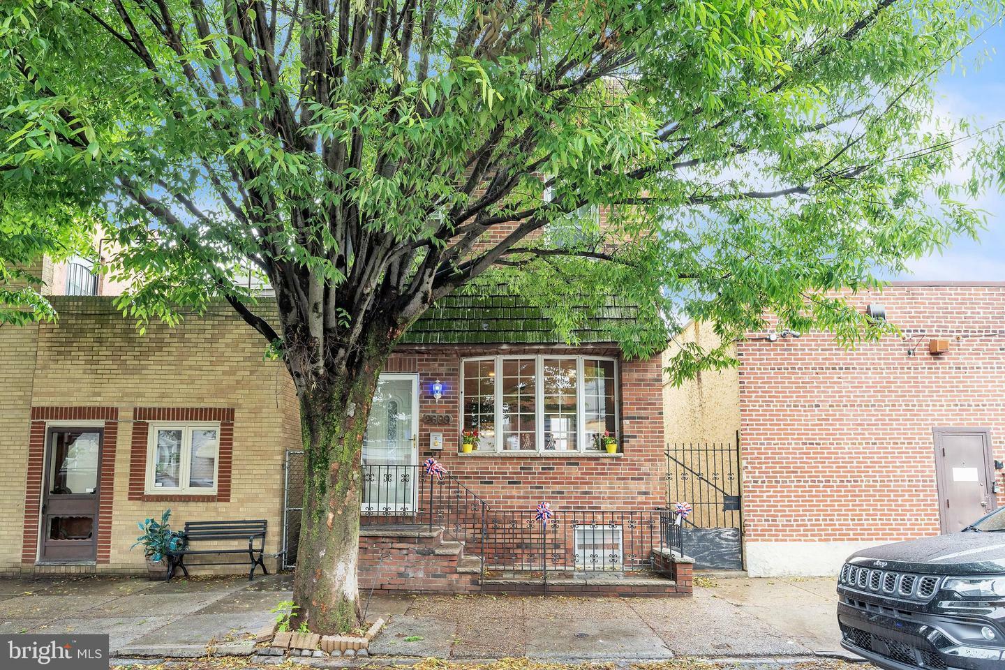 2609 E Monmouth Street  Philadelphia PA 19134 photo