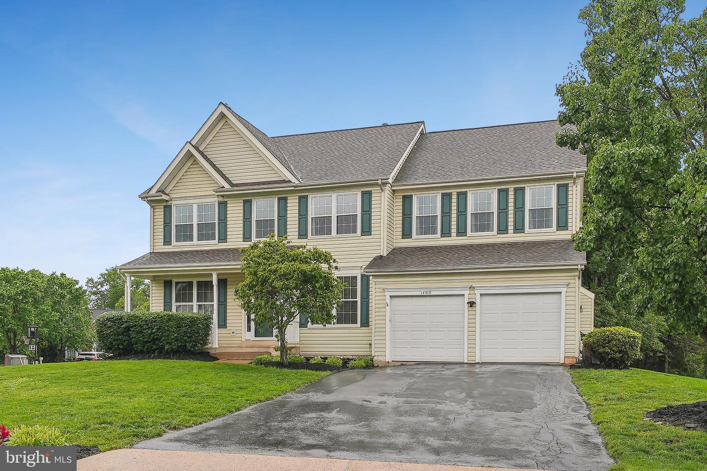 Property Photo: 14919 Greenhill Crossing Drive VA 20169