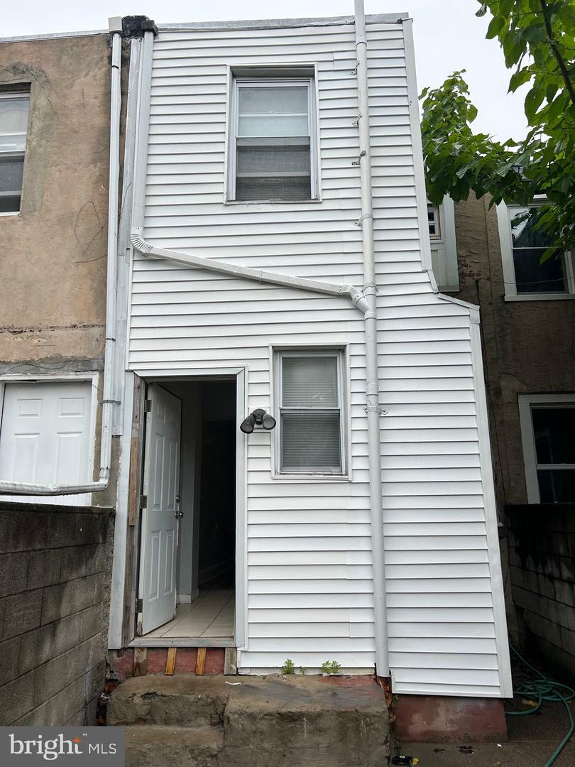 Property Photo: 2546 E Dauphin Street PA 19125