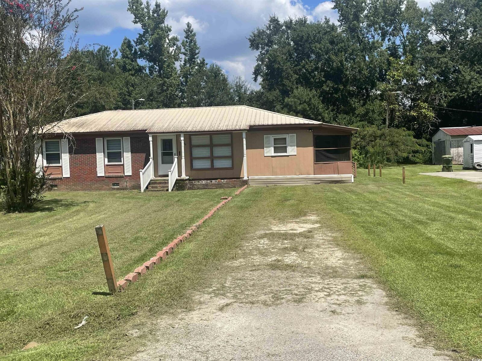 Property Photo: 704 W Alder St. SC 29510