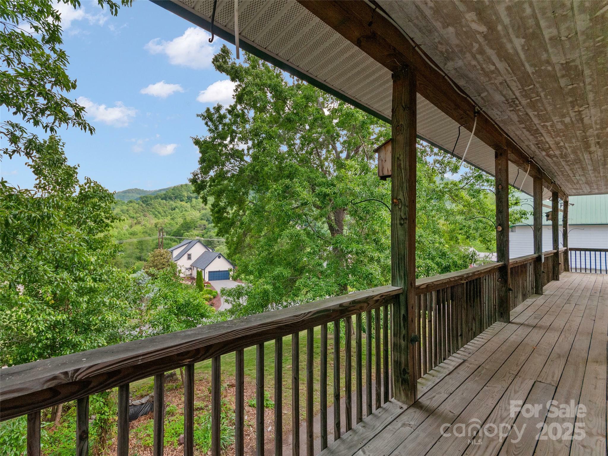 Property Photo: 126 Sweetwater Drive NC 28716