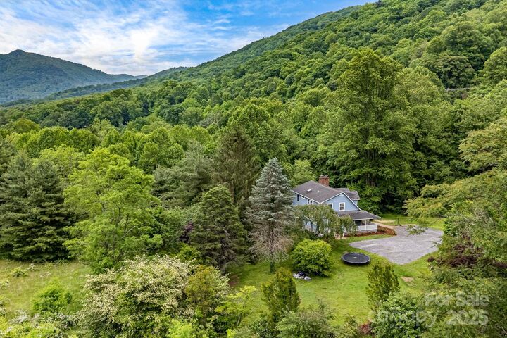 Property Photo:  92 Rose Hill Road  NC 28803 