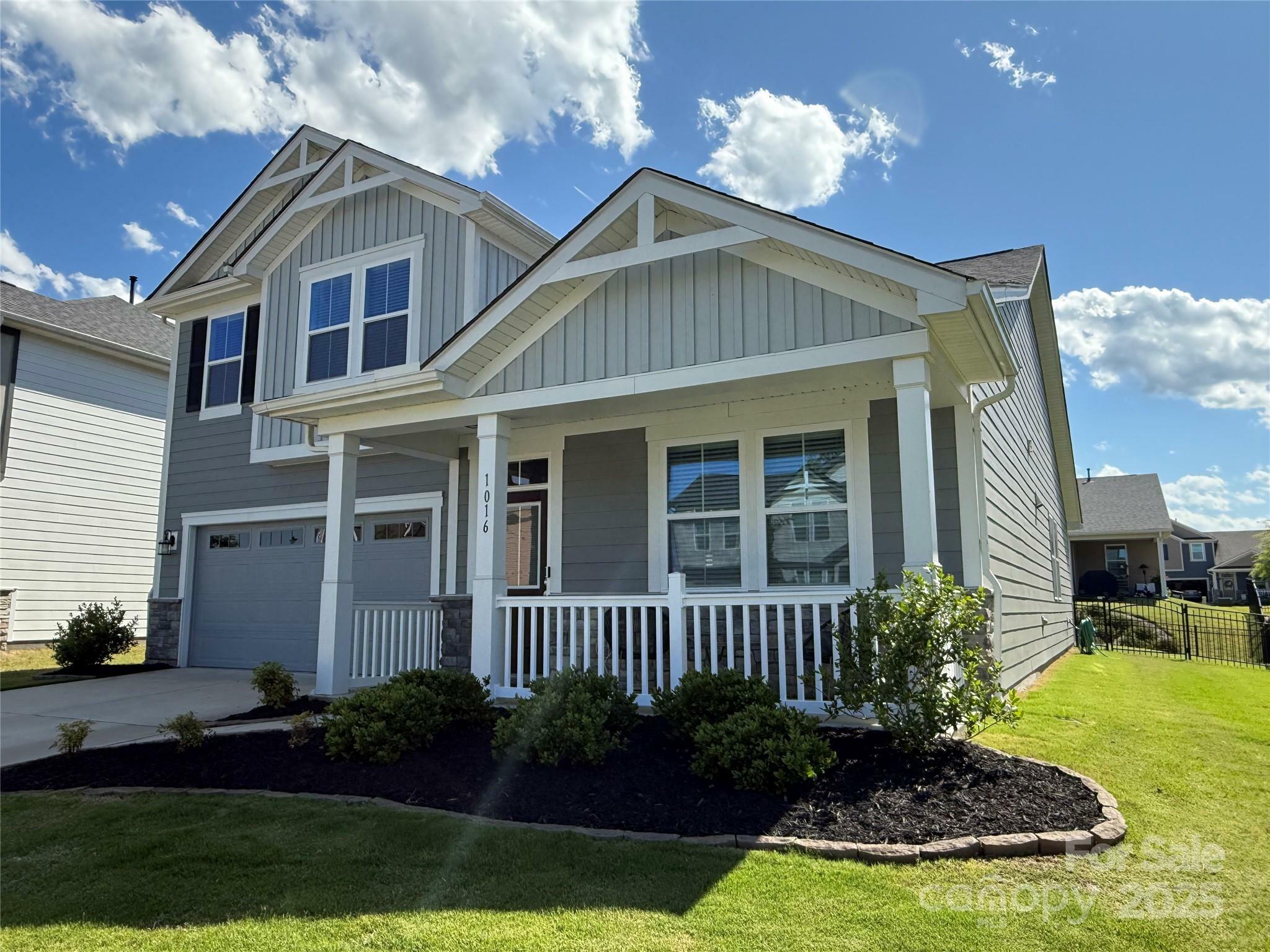 Property Photo: 1016 Laggan Lane NC 28079
