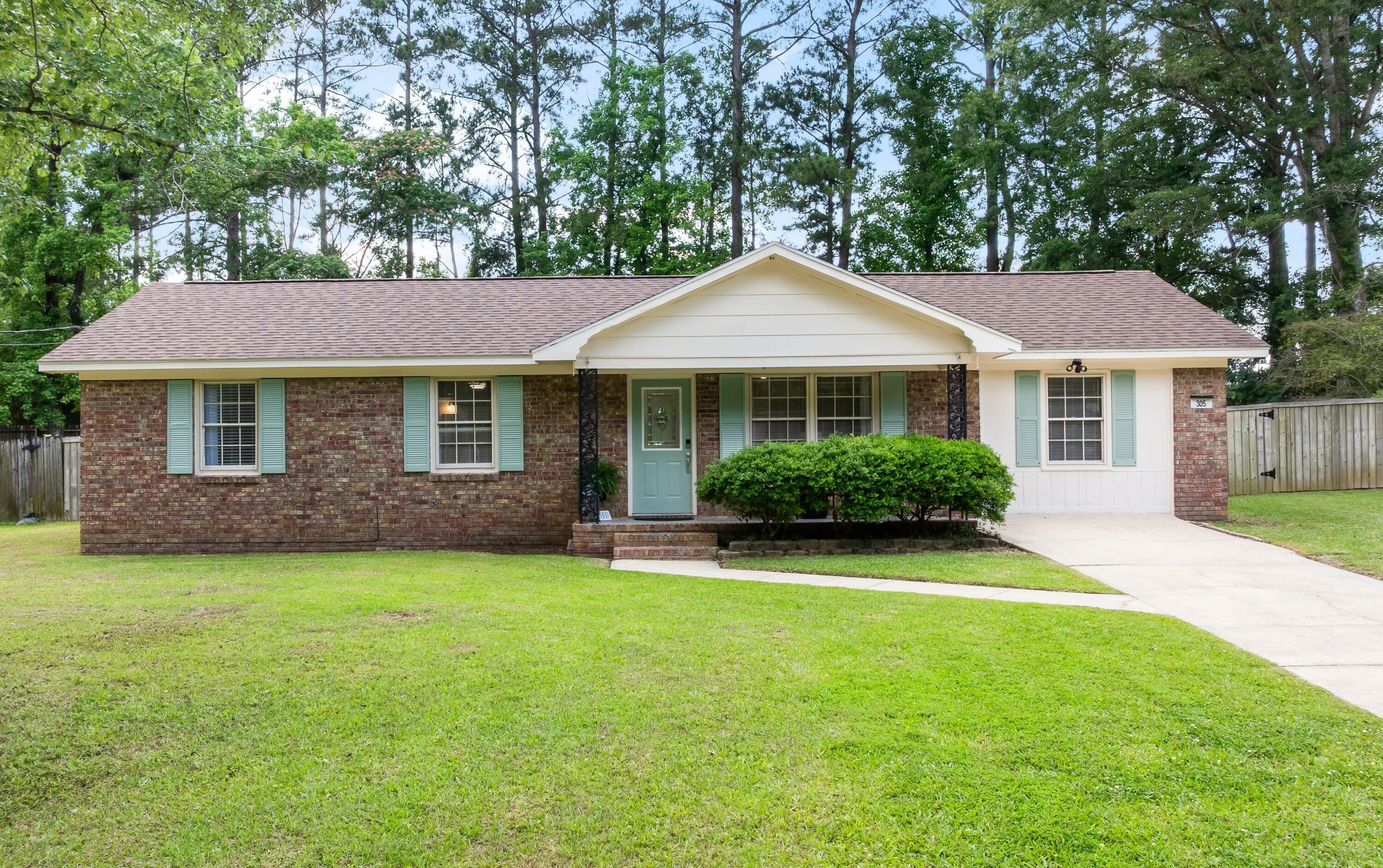 305 Forest Circle  Summerville SC 29483 photo