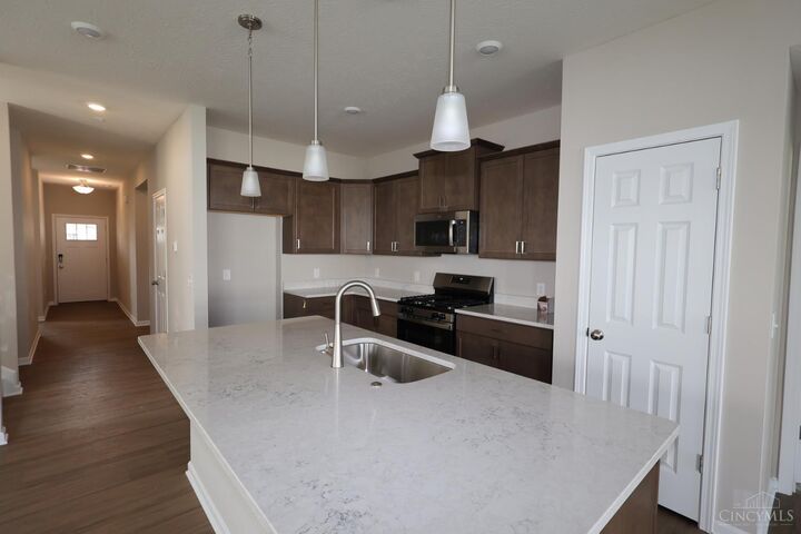 Property Photo:  5544 Birch Court  OH 45011 