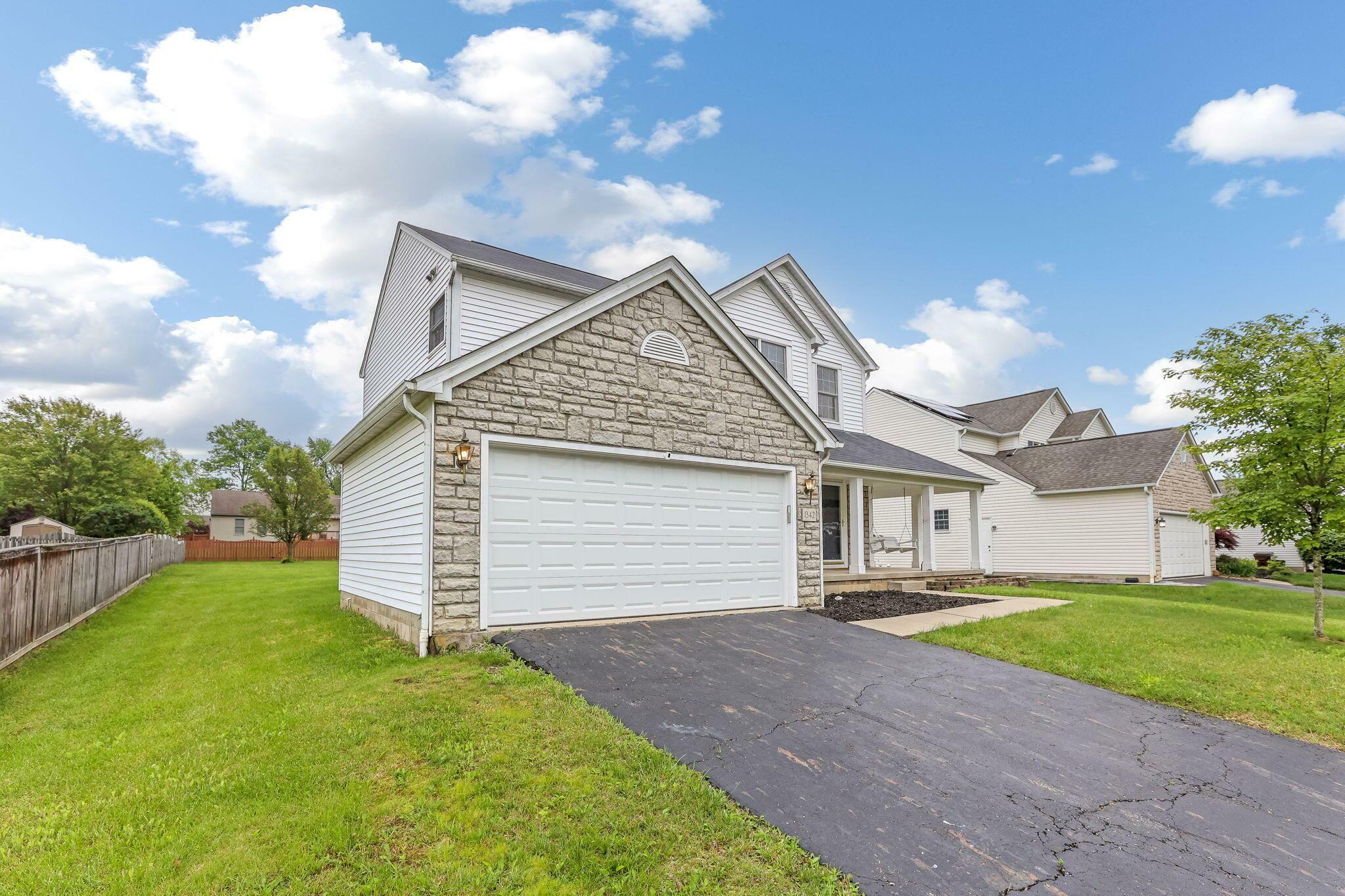 Property Photo: 1342 Shelby Circle OH 43068