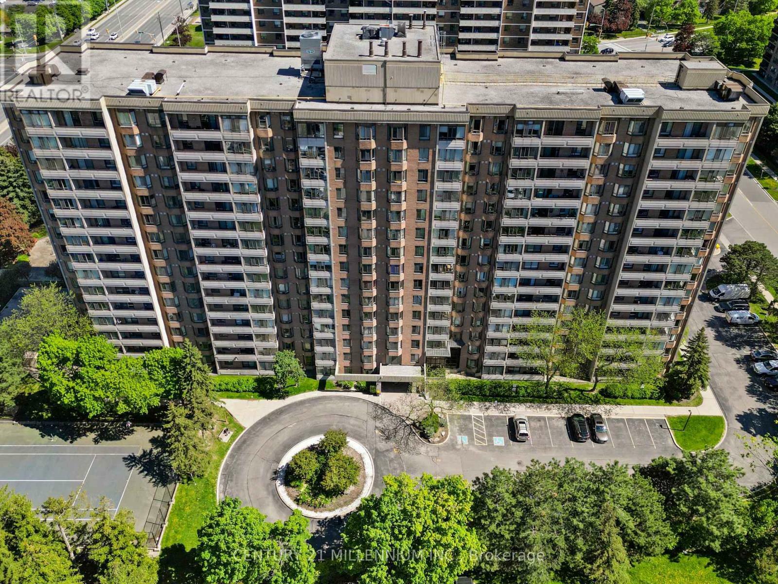 Property Photo: 5 Lisa Street 401 ON L6T 4T4