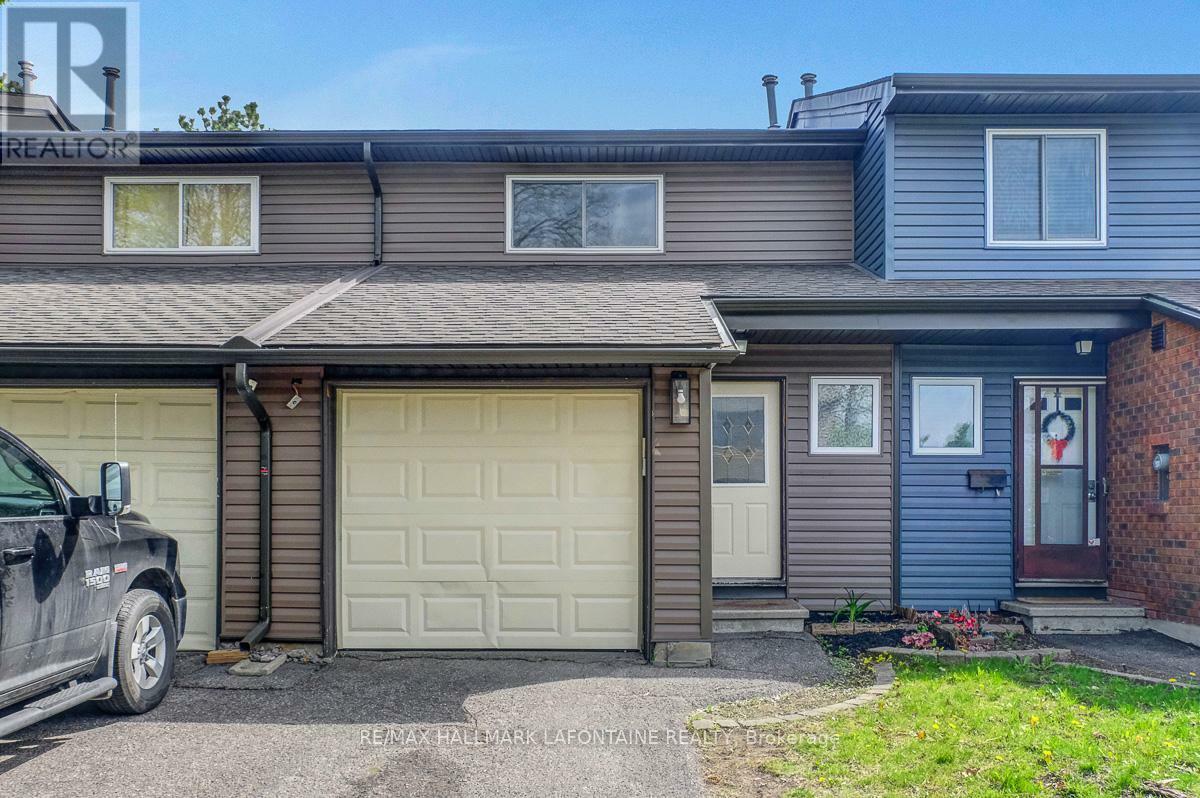 Property Photo: 6416 Mary Jane Crescent 30 ON K1C 3C3