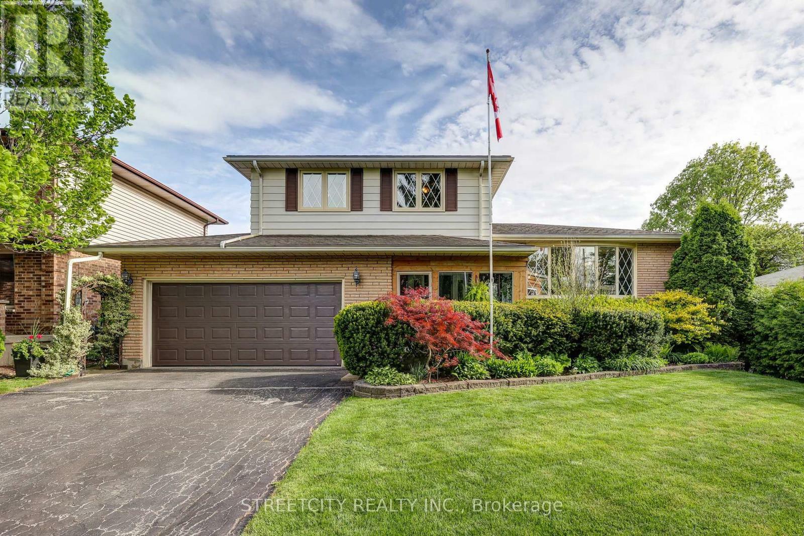 Property Photo: 531 Elm Street ON N5R 1K6