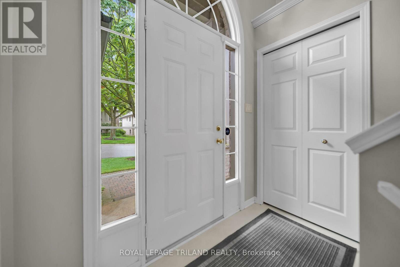 Property Photo: 1499 Byron Baseline Road 4 ON N6K 4T4