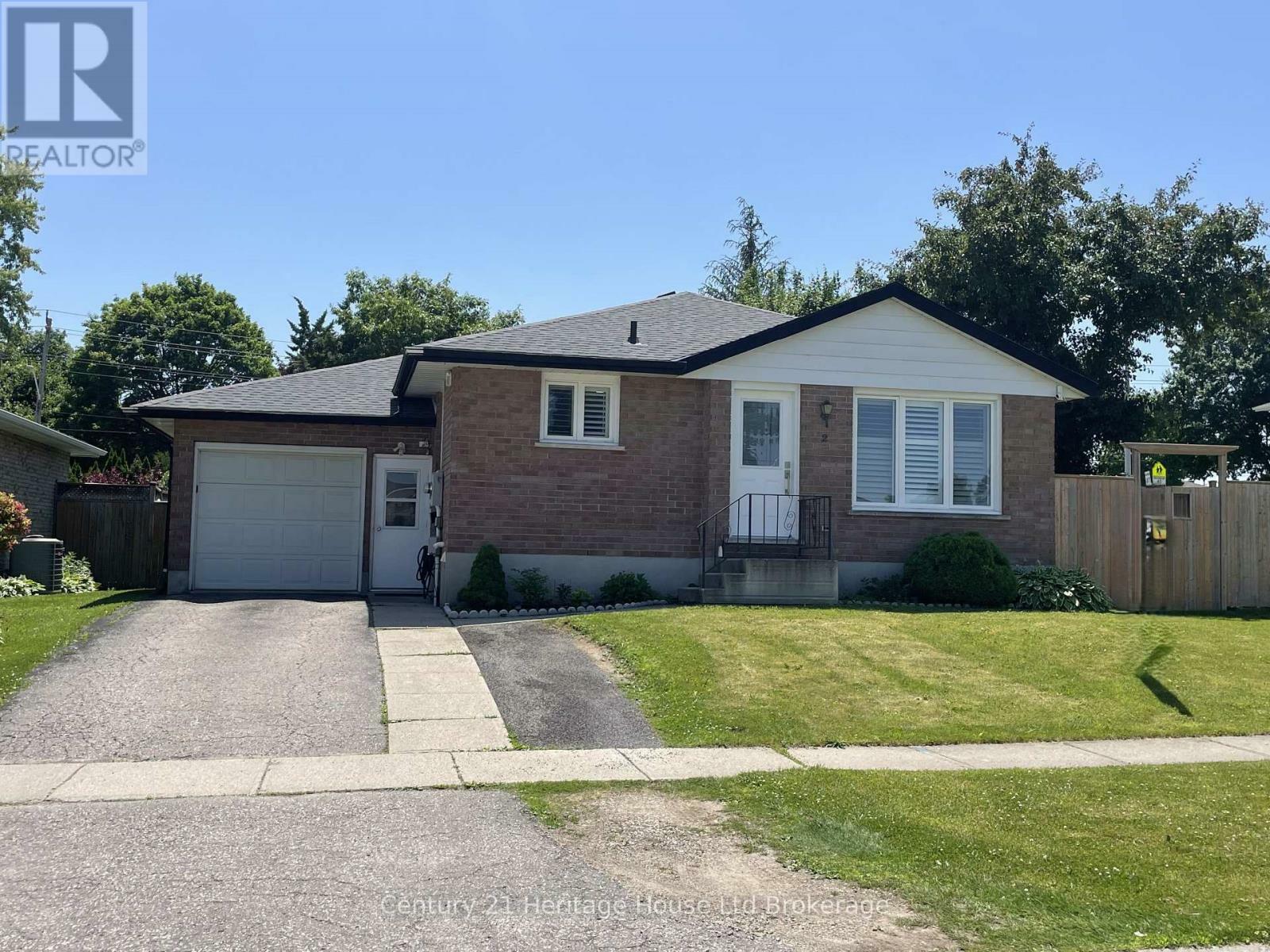 Property Photo: 2 Chippewa Avenue ON N4T 1A1