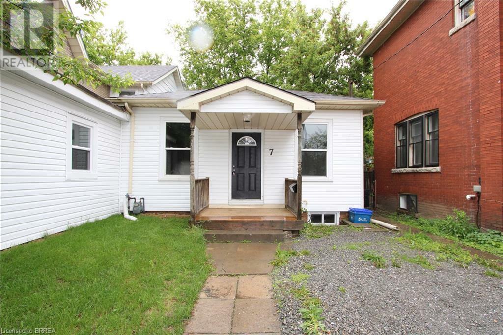 Property Photo: 7 Fleet Street ON N3T 3S8