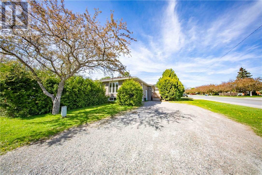 Photo de la propriété: 1604 Havenbrook ON P3A 5C7