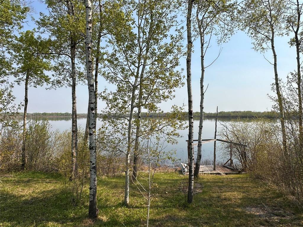 Property Photo: 189 Rainbow Drive MB R0J 1V0
