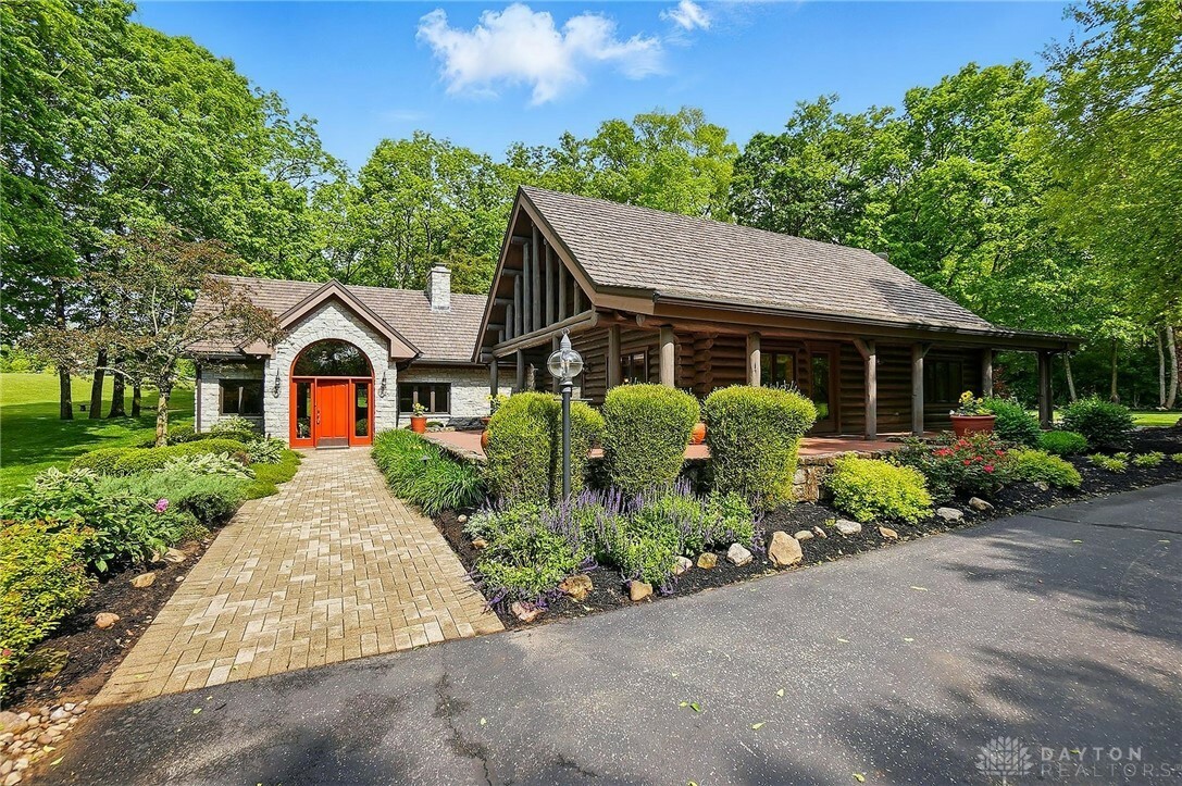 Property Photo: 508 E Lower Springboro Road OH 45066