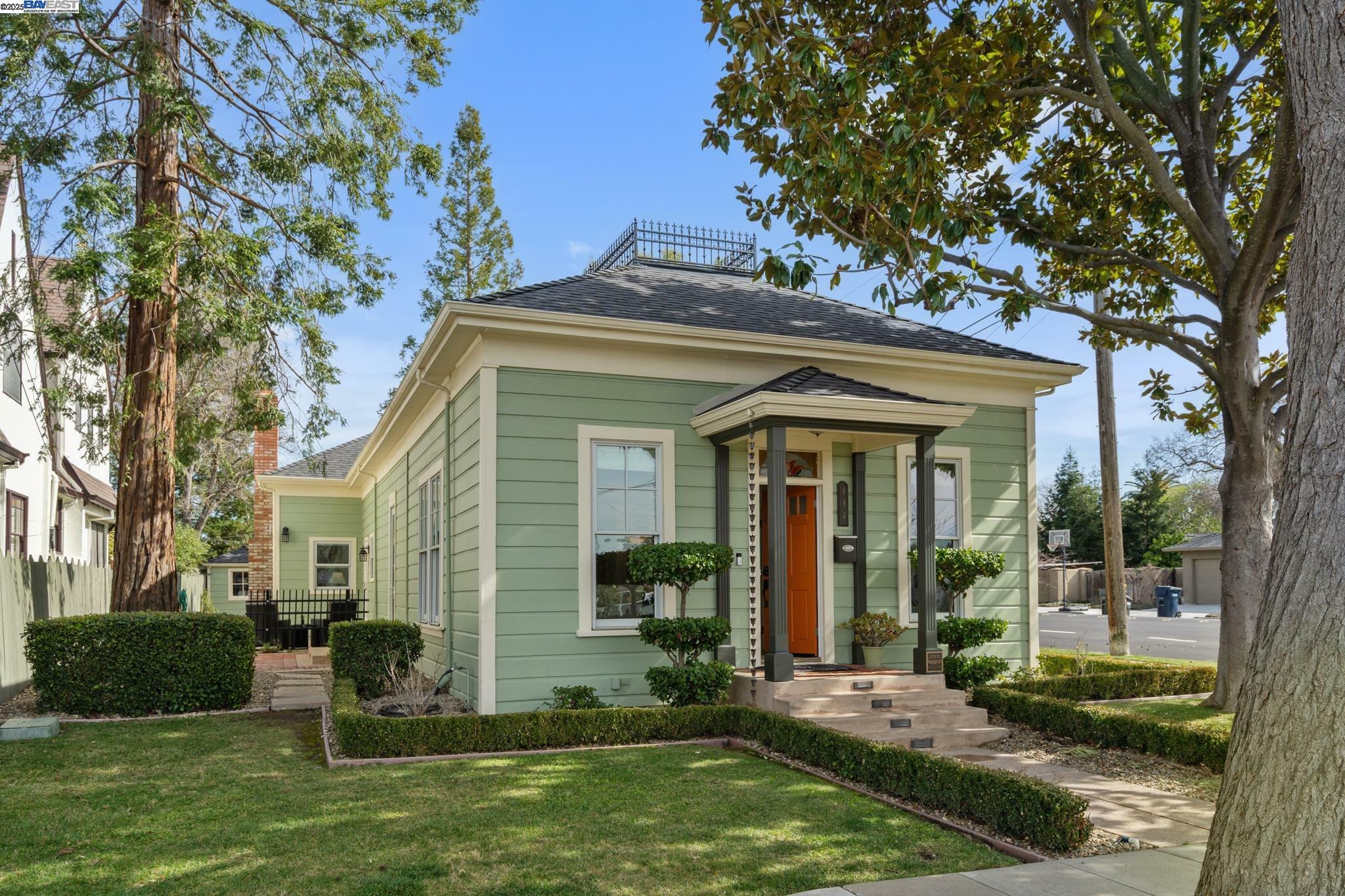 Property Photo: 690 S K St CA 94550