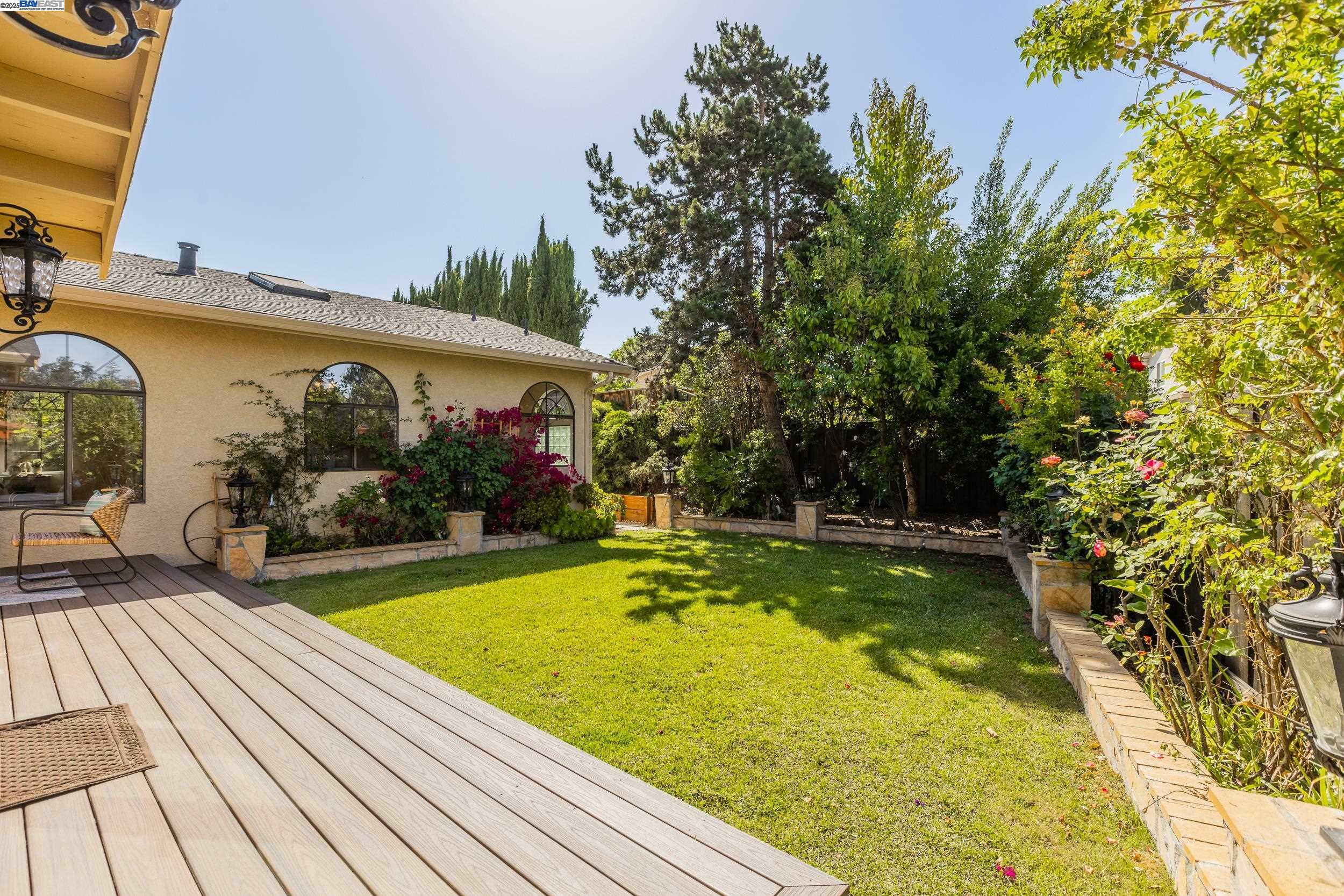 Property Photo: 960 Arikara Dr CA 94539