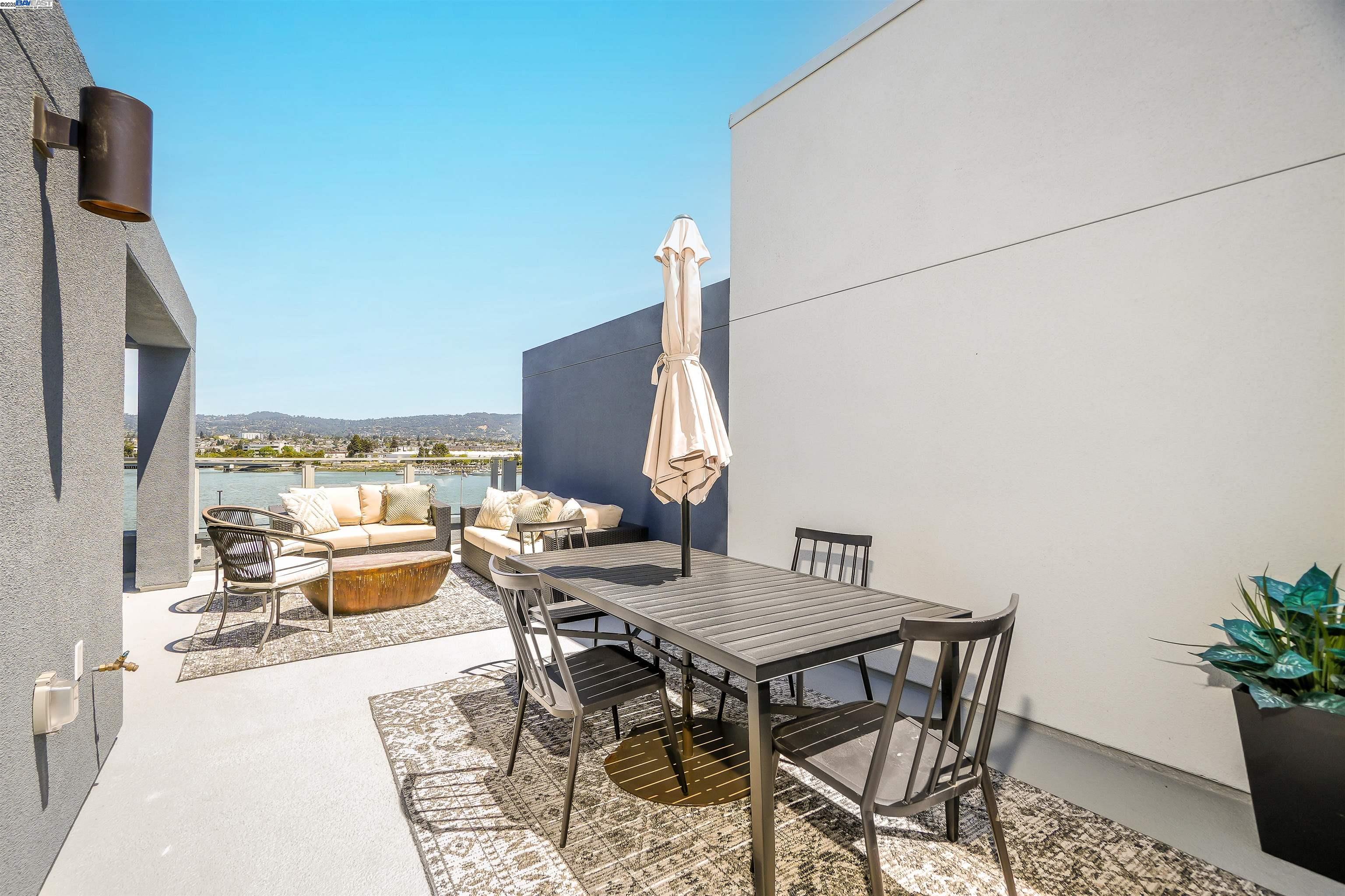 2260 Stanford Street  Alameda CA 94501 photo