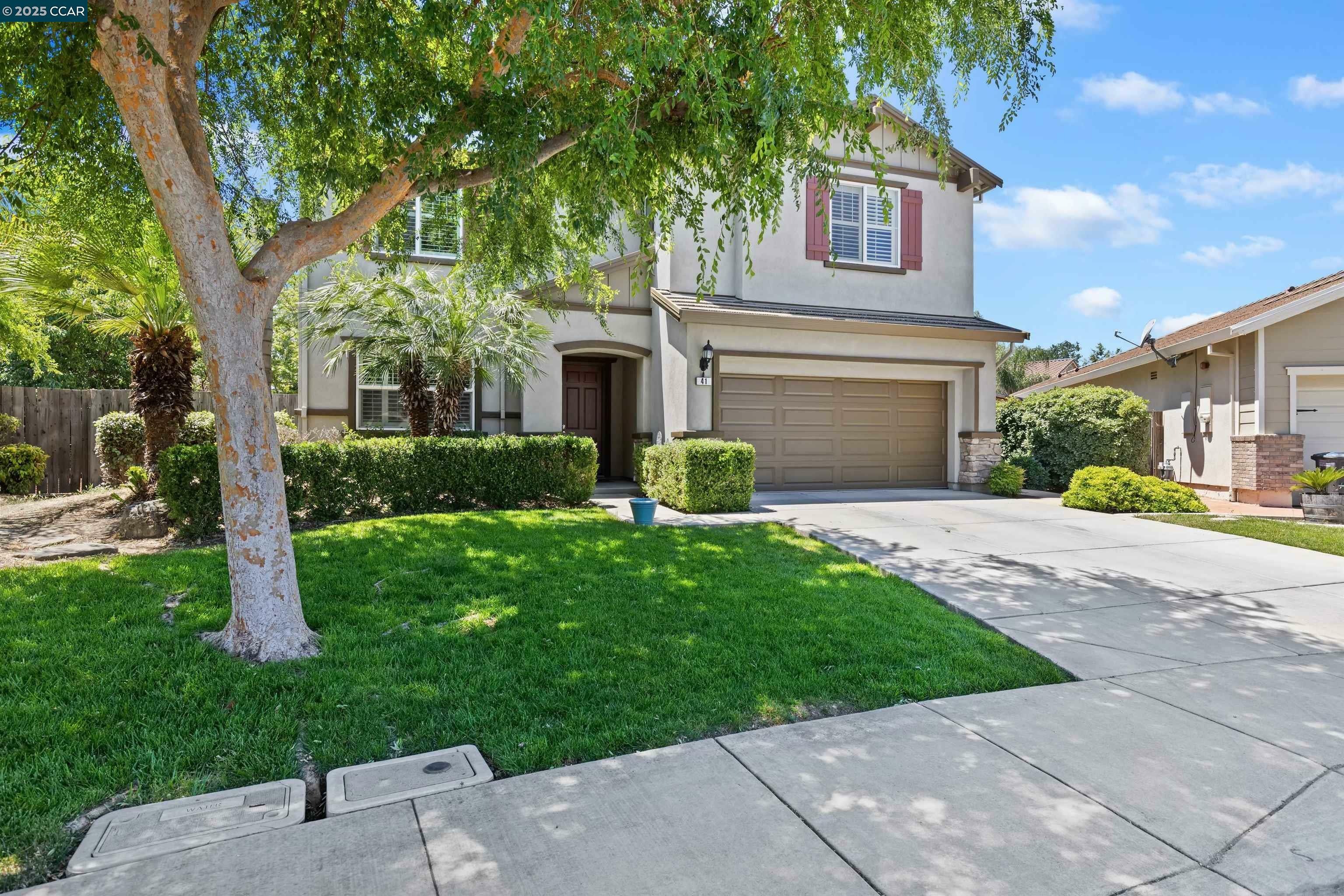 Property Photo: 41 Mandrake Ct CA 94561