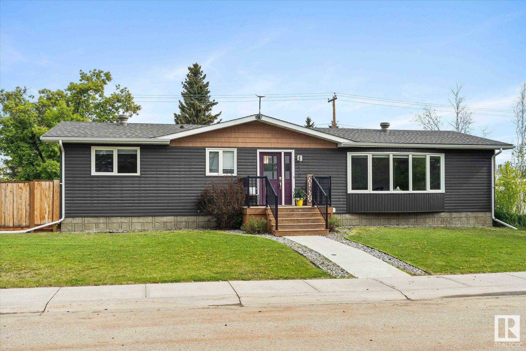 Property Photo: 4920 47 Avenue AB T0E 0T0