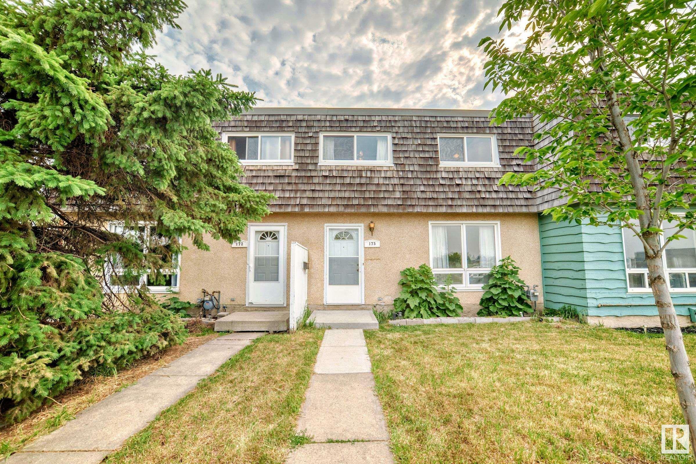 Property Photo: 173 Mayfair Mews NW AB T5E 5R7