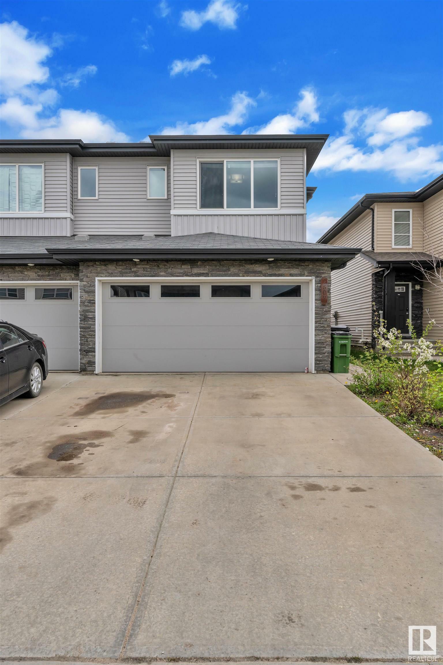 Property Photo:  2604 Casey Way SW  AB T6W 3N2 