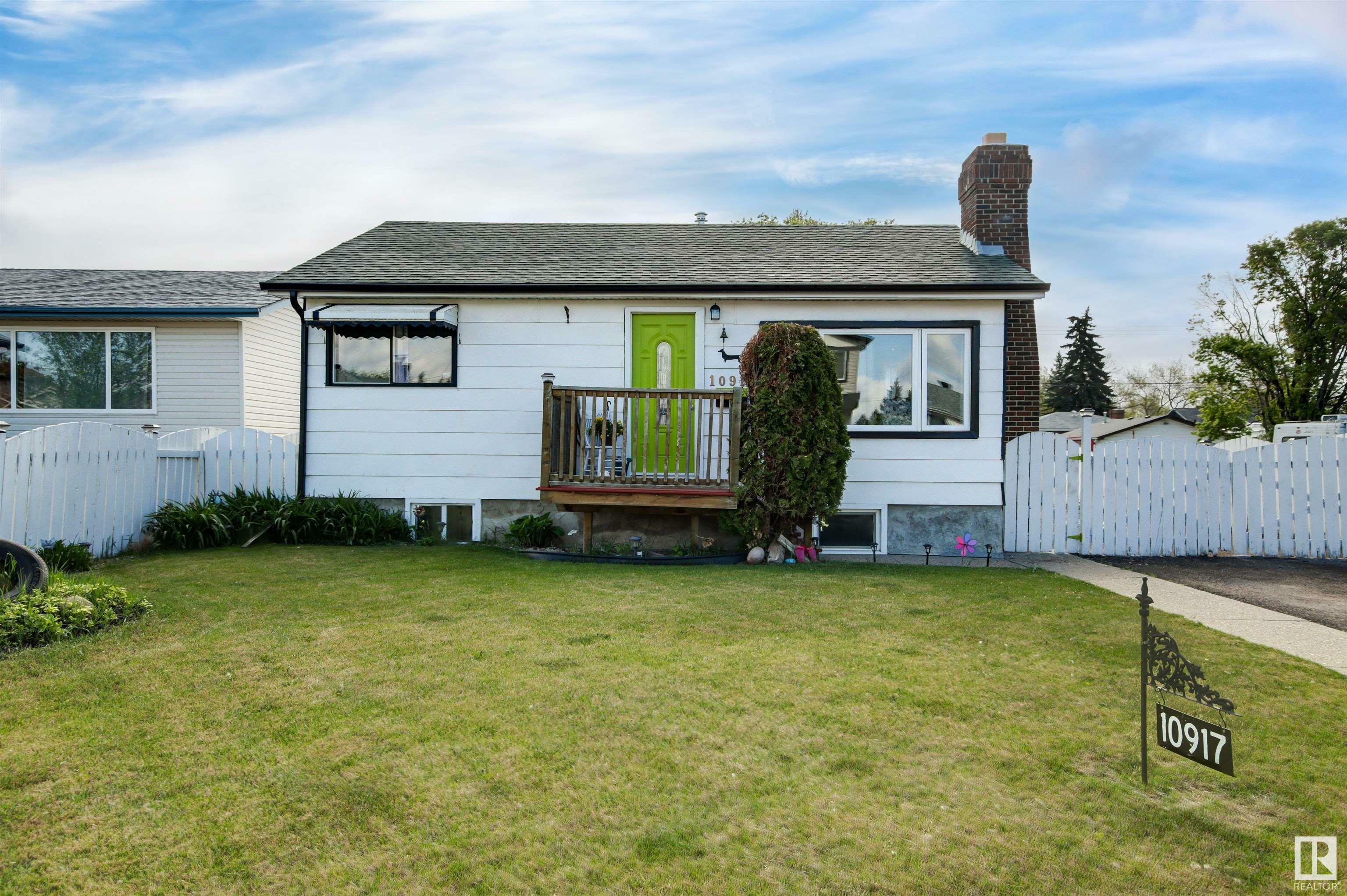 Photo de la propriété: 10917 151 Street NW AB T5P 1R8