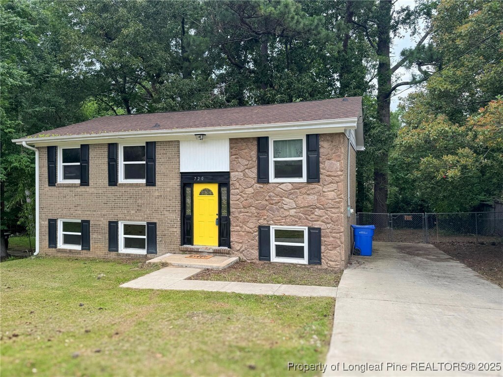 Property Photo: 720 Burgoyne Drive NC 28314