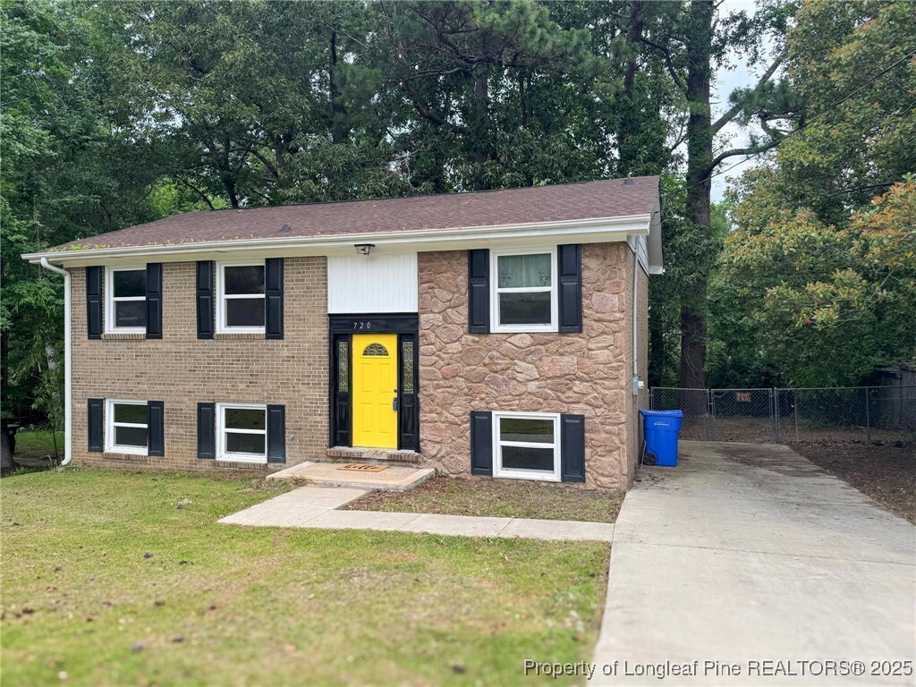 Property Photo: 720 Burgoyne Drive NC 28314