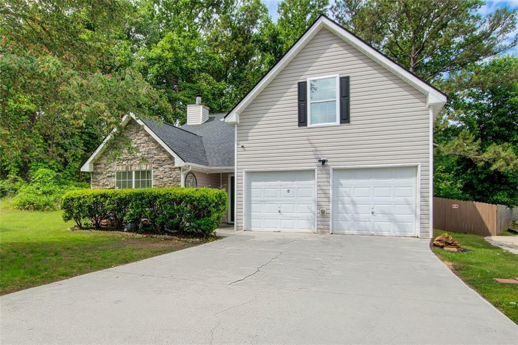 Property Photo: 468 Berkshire Place GA 30213