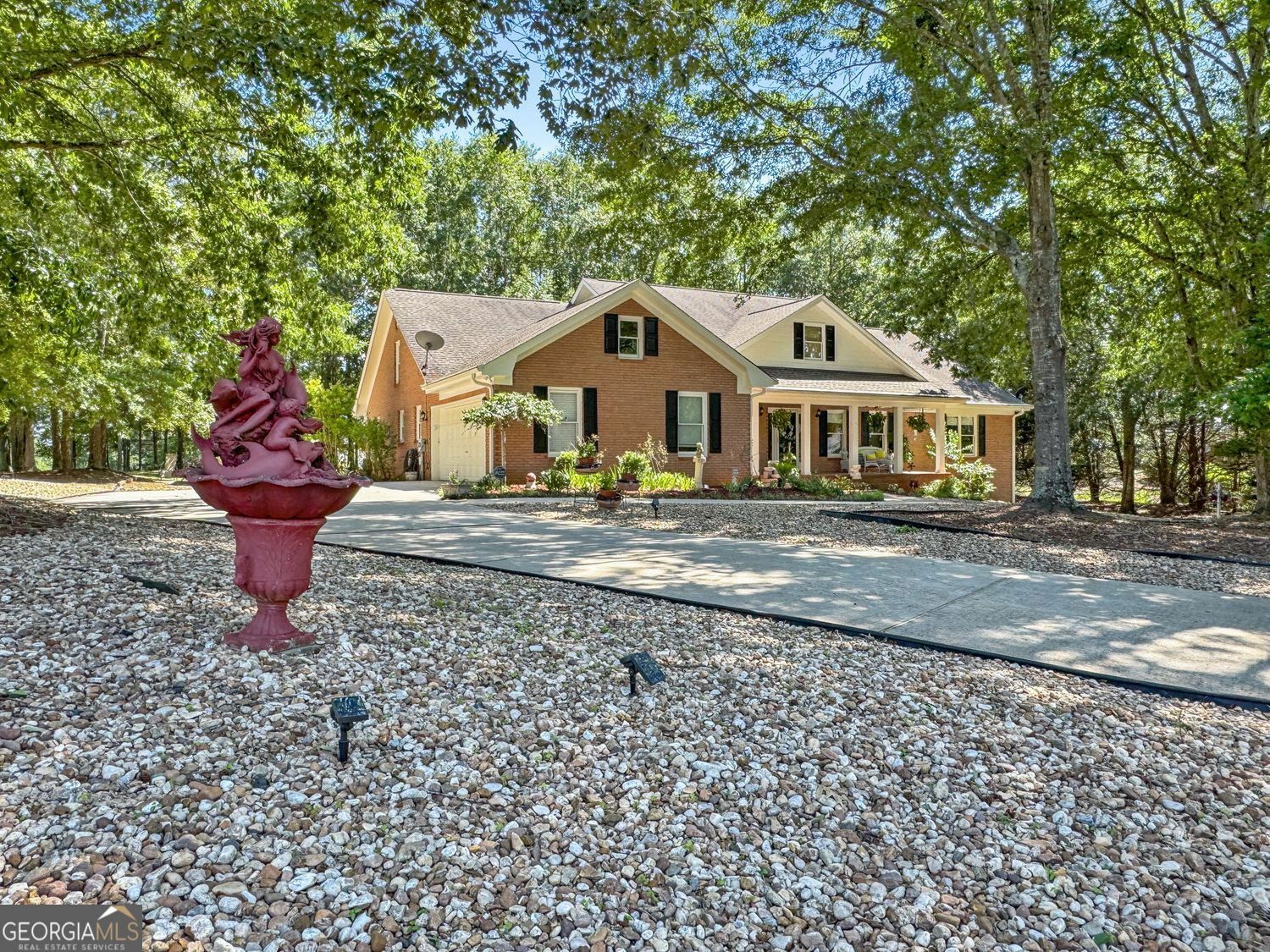 Property Photo: 401 Riverwalk GA 30252