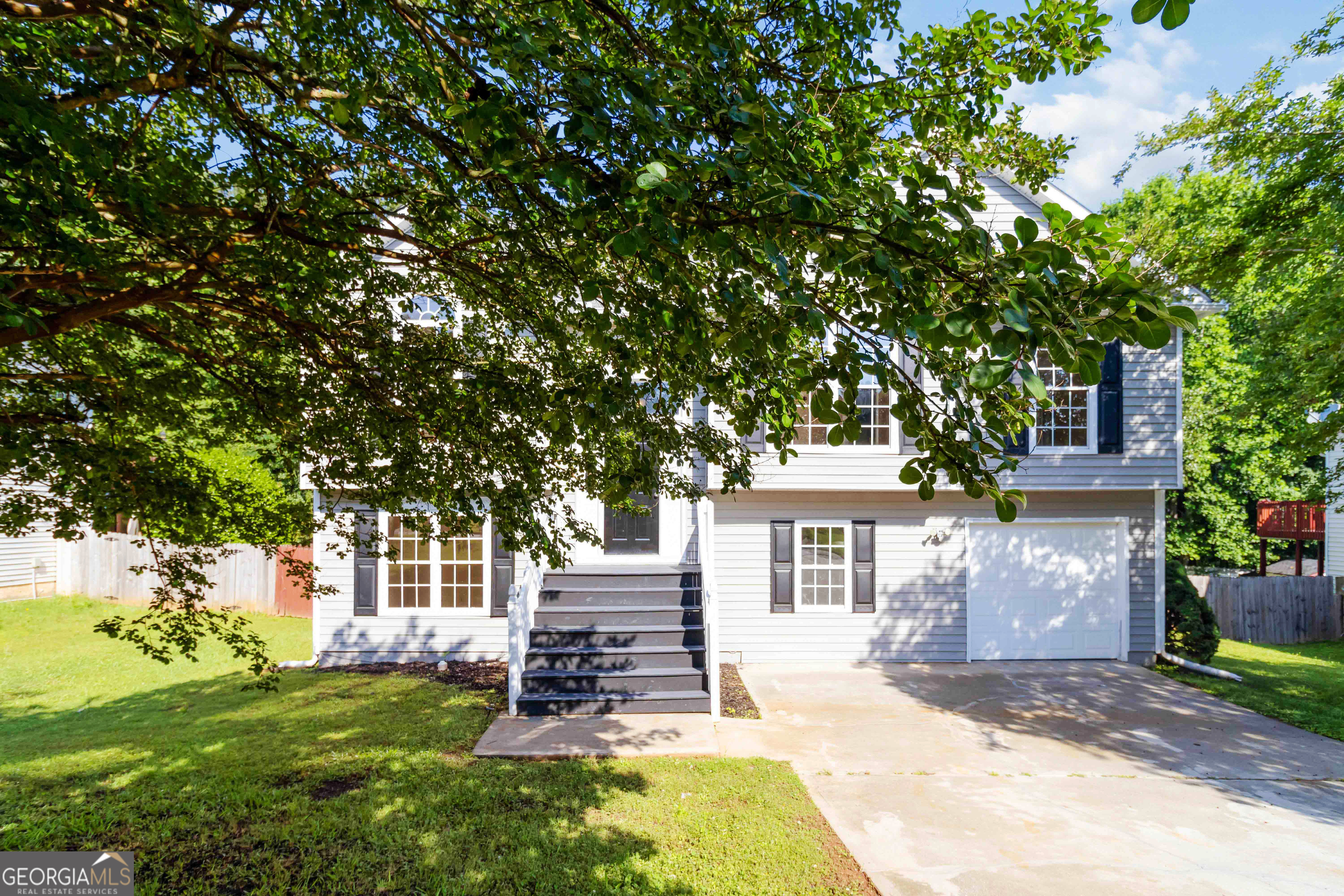 Property Photo: 7186 Raintree Loop GA 30236