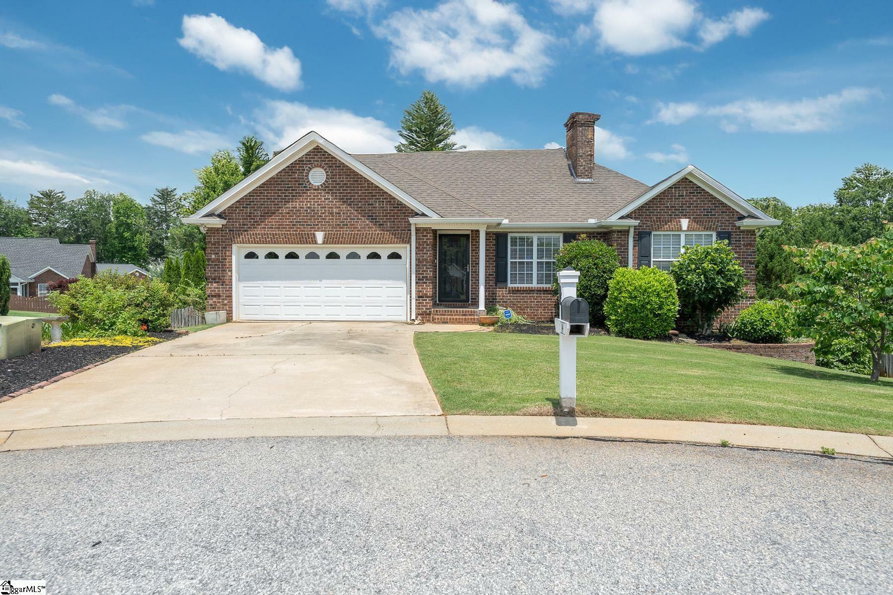 Property Photo: 14 Saint Thomas Court SC 29651