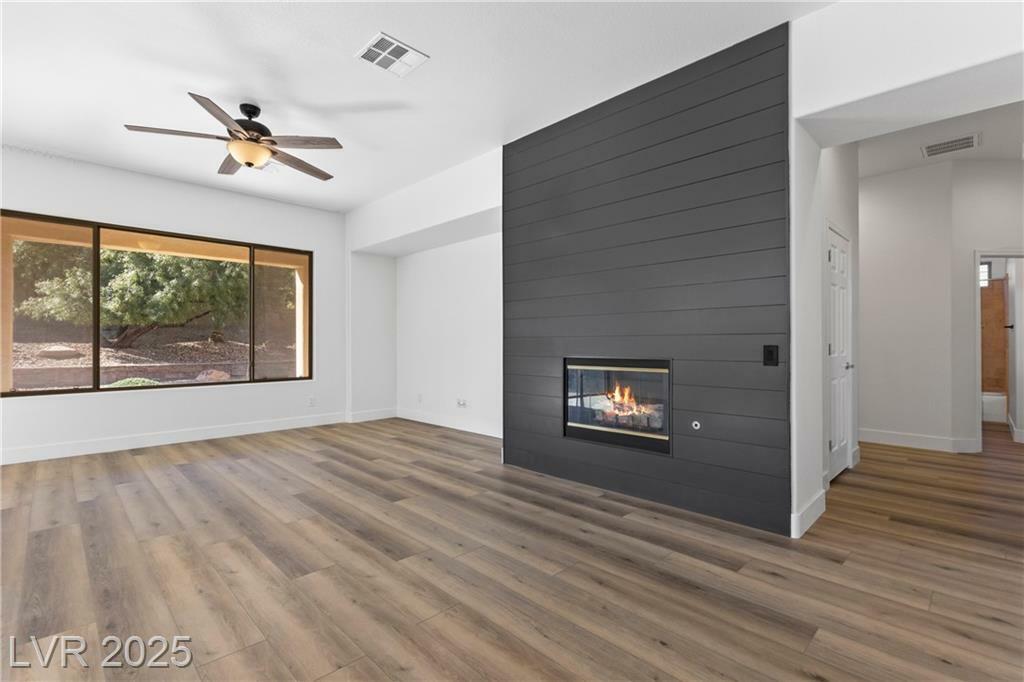 Property Photo: 21 Douglas Grove Road NV 89052