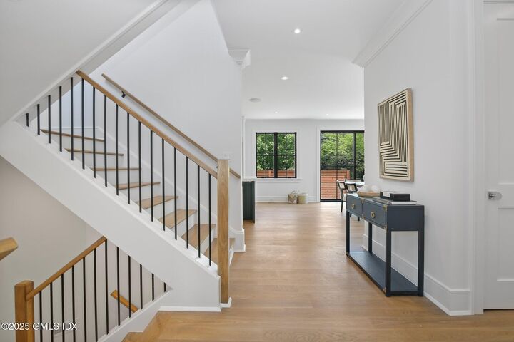 Property Photo: 148 E Elm Street 2 CT 06830