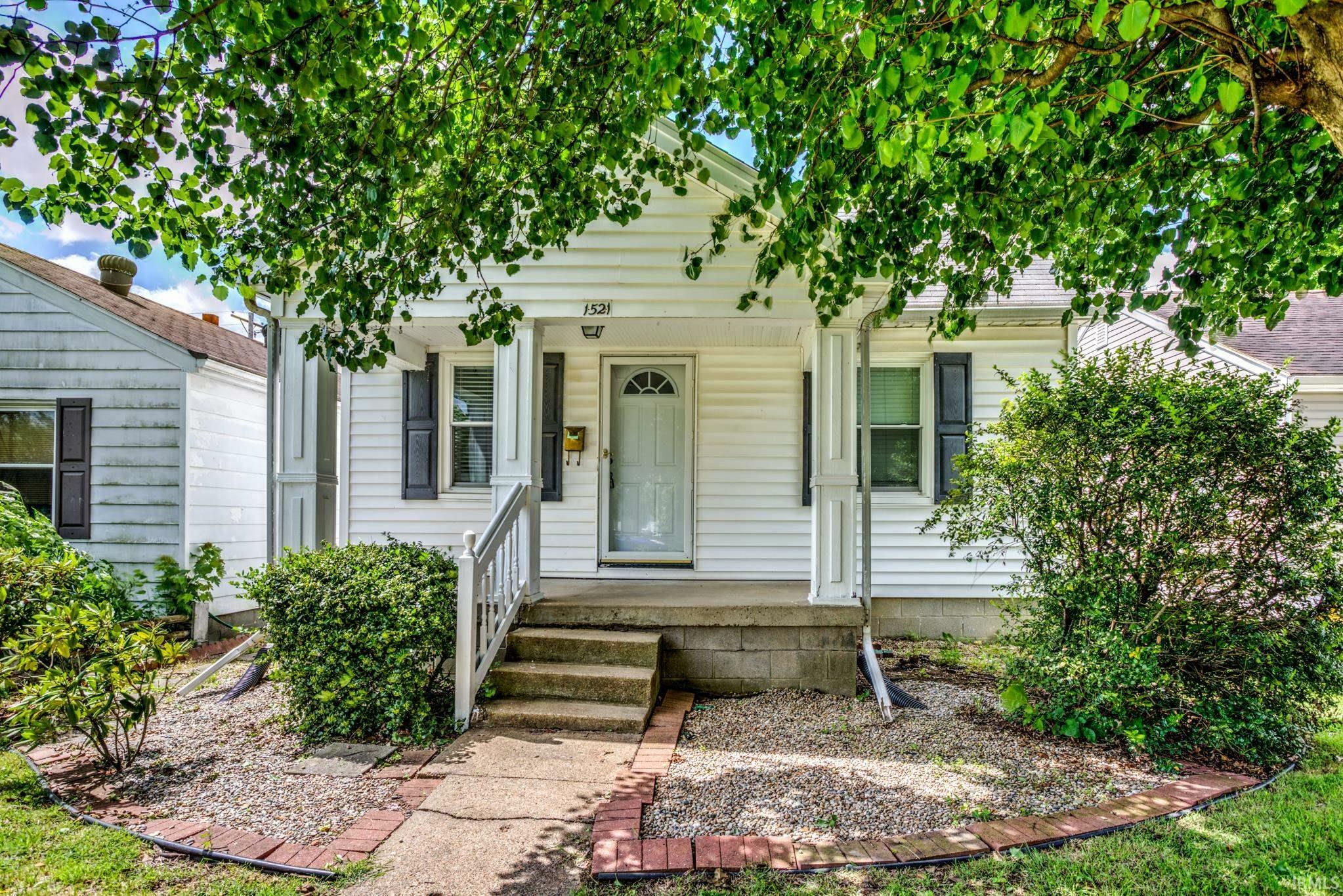 Property Photo: 1521 Monroe Avenue IN 47714