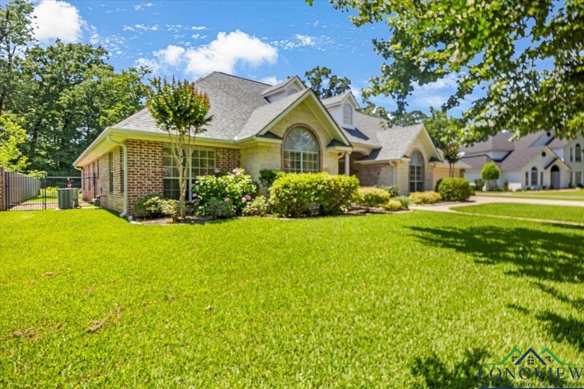 Property Photo: 909 University Dr. TX 75633