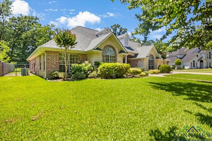 Property Photo: 909 University Dr. TX 75633